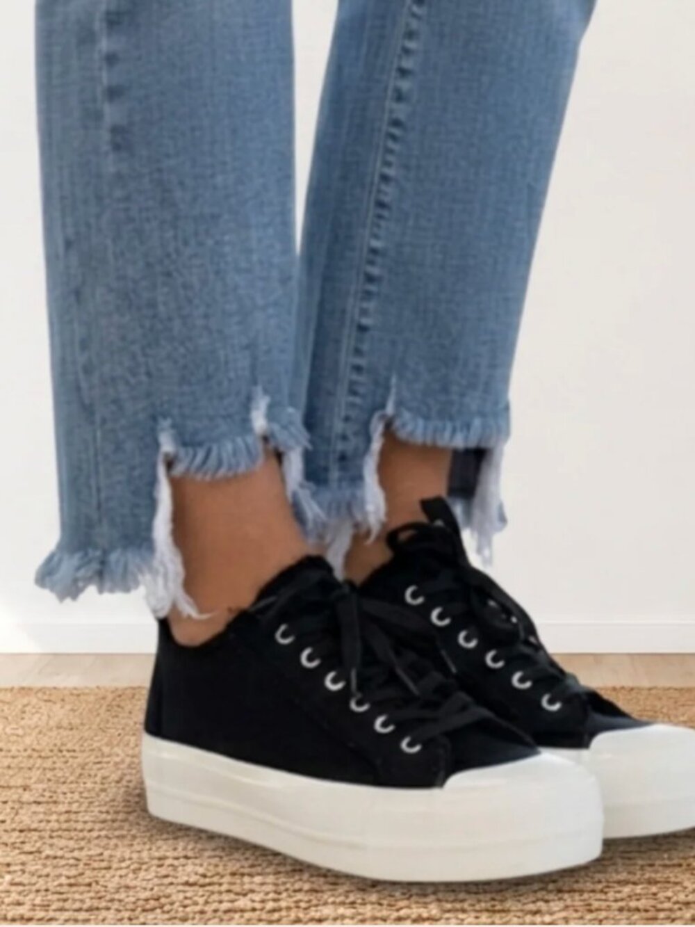 NIB CORKYS COULD CARE LESS SNEAKERS - BLACK SIZE 9